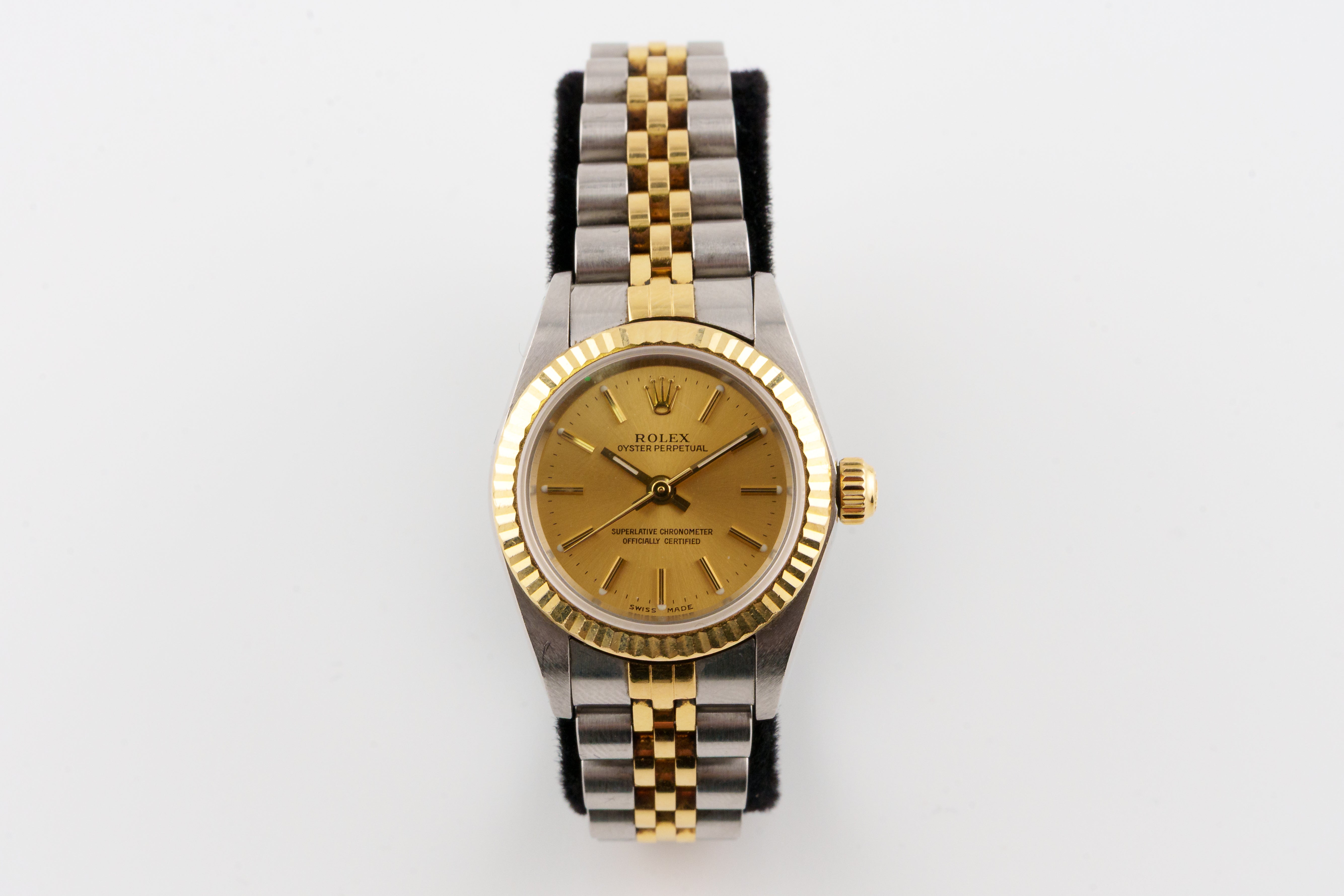 ROLEX OYSTER PERPETUAL LADY 76193 2コマ Buy Used Rolex Oyster Perpetual 76193 | Bob's Watches - Sku